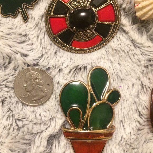 Vintage 1980s Lot if 10 brooches - Picture 3 of 6